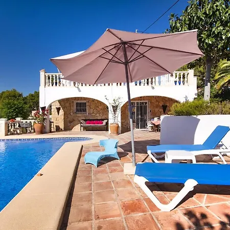 La Llobella- Privacy - By Villamar Villa *